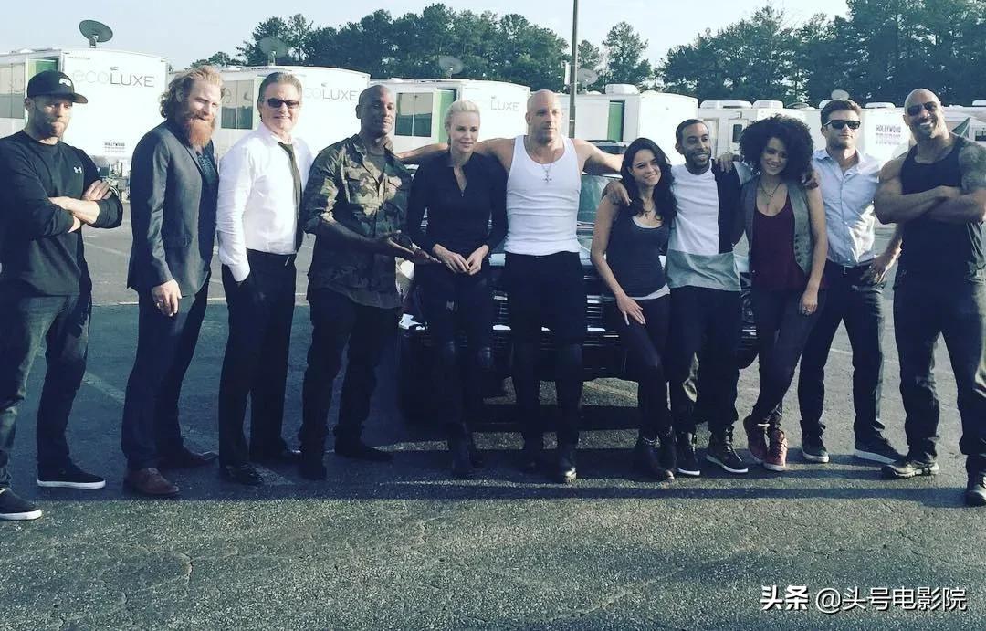 保罗沃克和范迪塞尔分离图片,速度与激情7保罗沃克真实死因