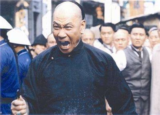 出道一生只演配角,62岁走红后与妻子离婚,如今74岁依然单身