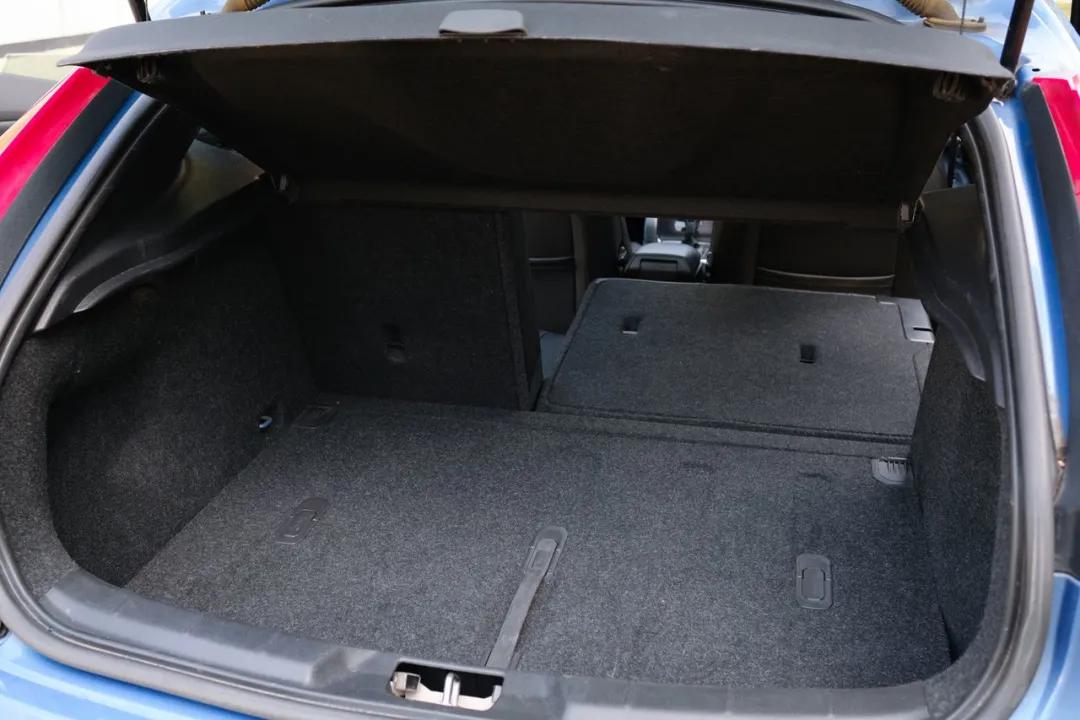 沃尔沃v40二手值得买吗,二手沃尔沃v40值得买吗