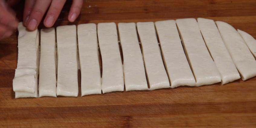 肯德基最新的安心油条做法,肯德基早餐油条怎么做