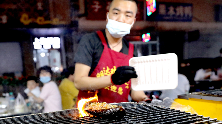 明达夜市推荐,国庆明达夜市