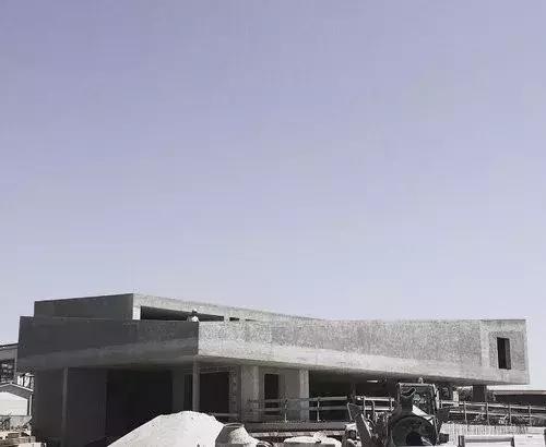 看似简单的白色极简，室内却如此惊艳