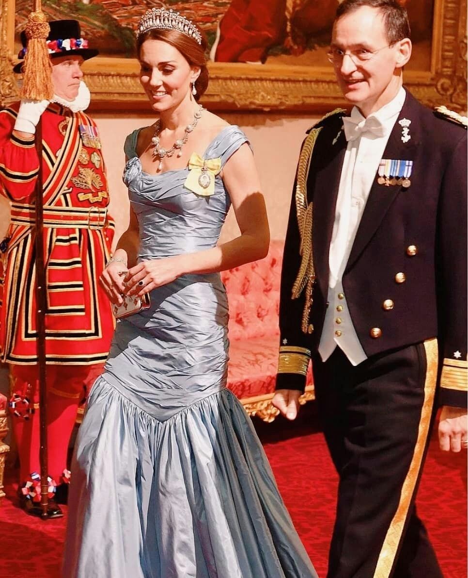 凯特国宴珠宝图片,凯特加冕礼银丝花冠