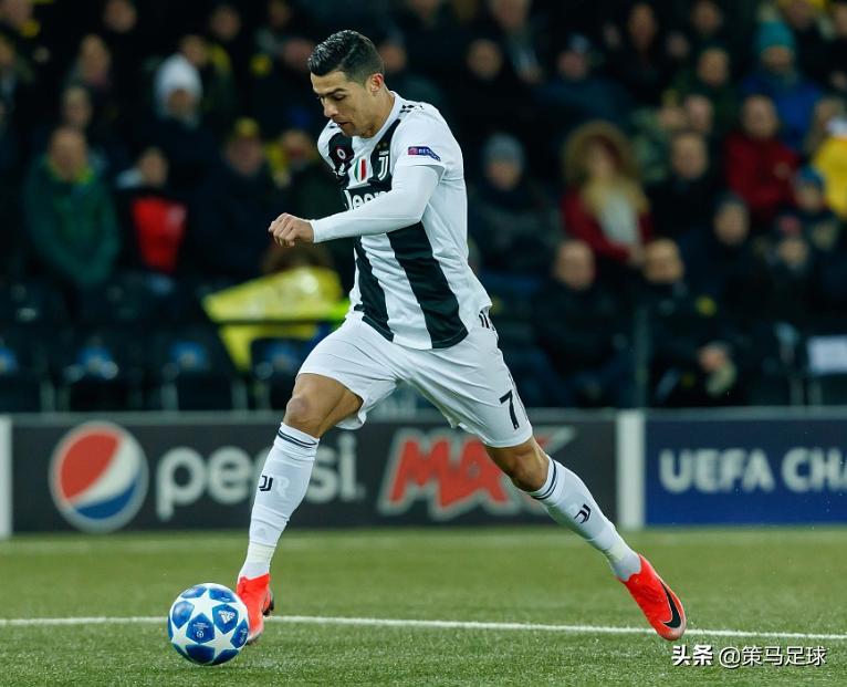 足坛过人神技,足坛神奇换人