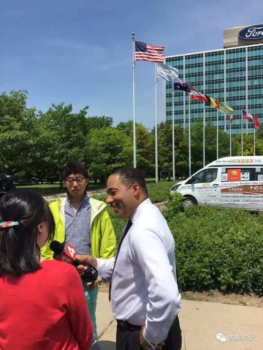 轮胎都不会换，樊玉虎却开车环游世界了六大洲