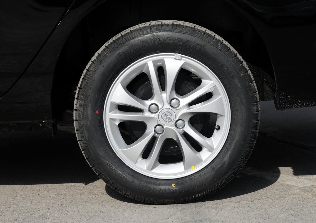 2009年比亚迪f3为什么称为神车,2020款比亚迪f3经典款车主体验