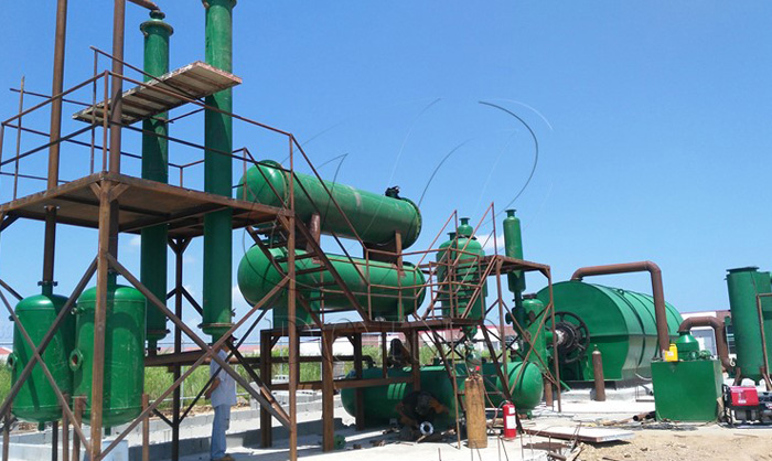 废旧塑料炼油设备新技术,好的废塑料炼油设备