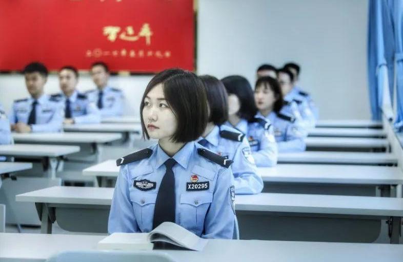 毕业就是公务员的北京三所大学,北京这所大学含金量超高