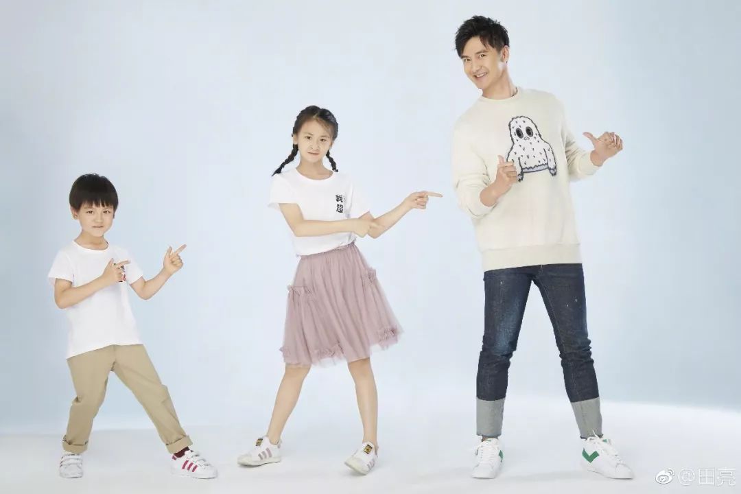 周杰伦自己拍的视频,周杰伦婴儿照