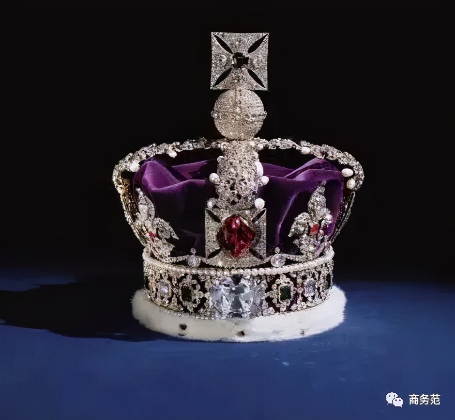 英国女王的珠宝高清,英国女王伊丽莎白二世的珠宝