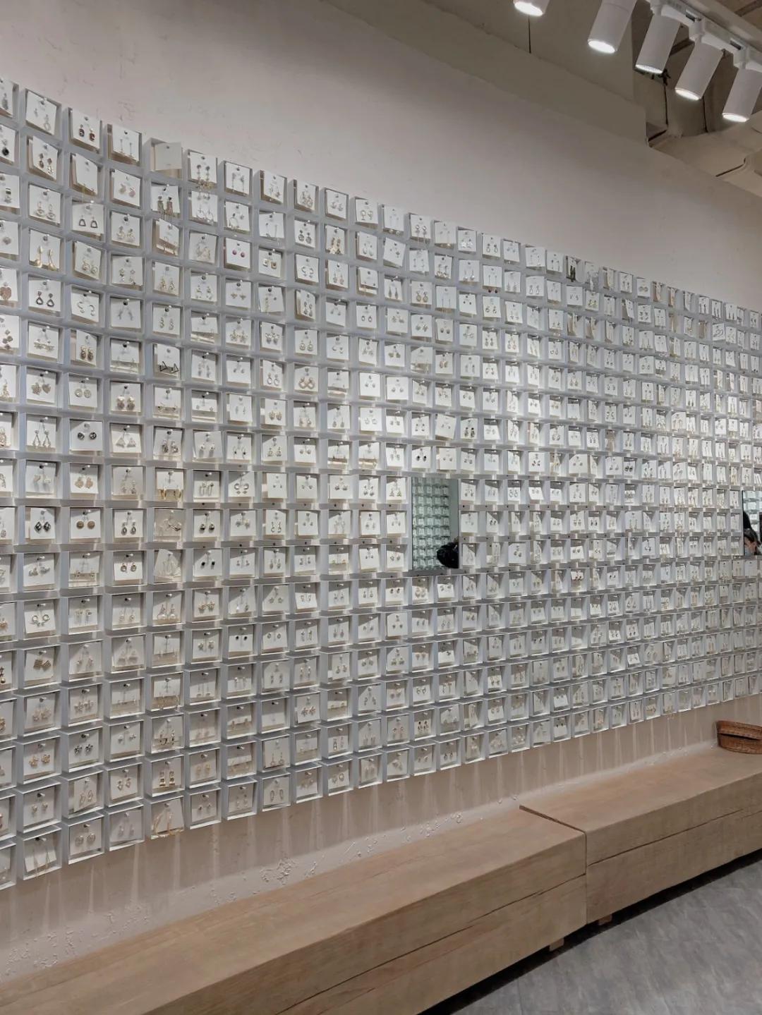 西安有哪些有名气的商场,西安有哪些大型的商场