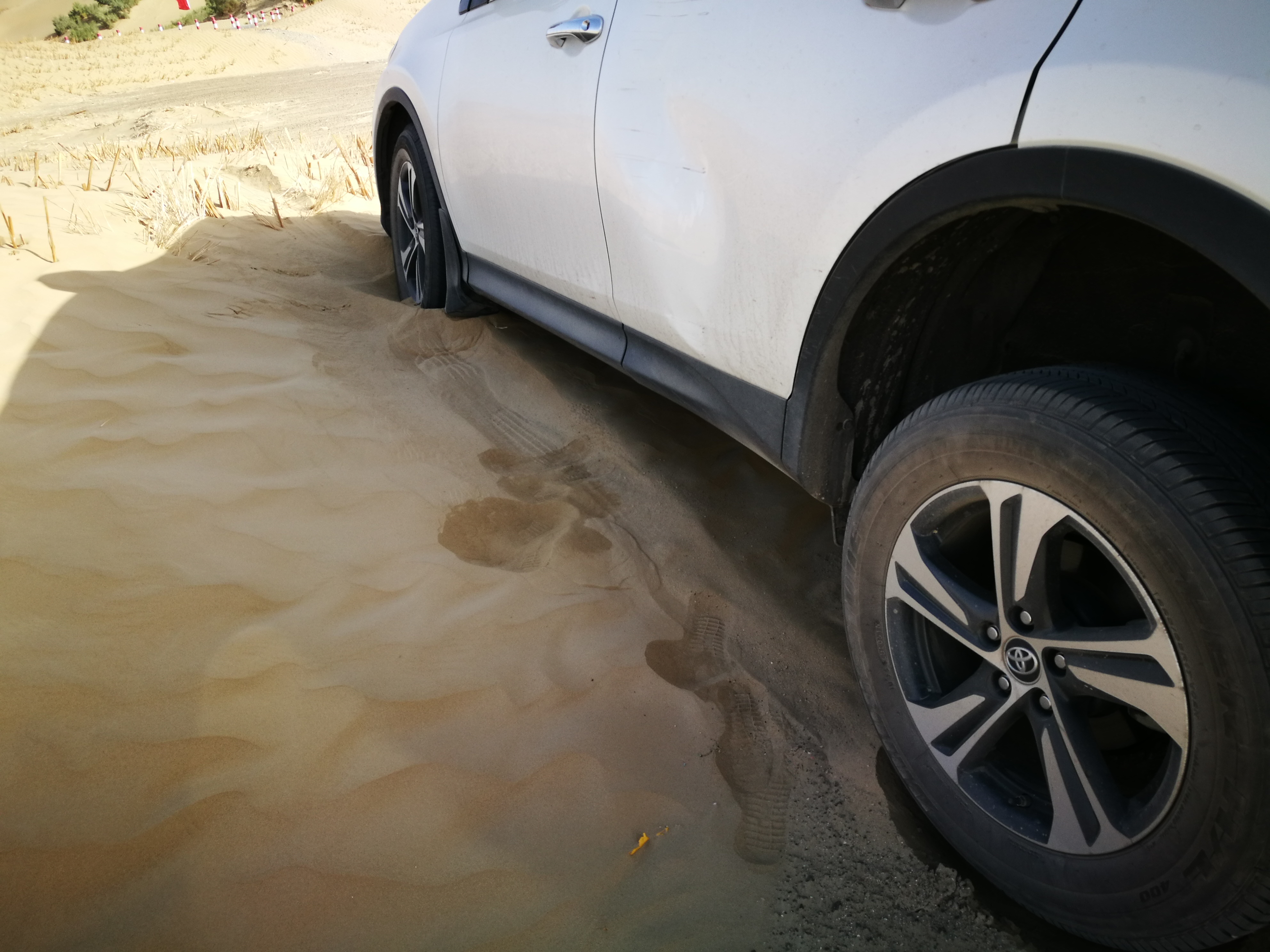 13000公里新手独驾*疆新**第23天——穿越塔克拉玛干沙漠，遭遇陷车