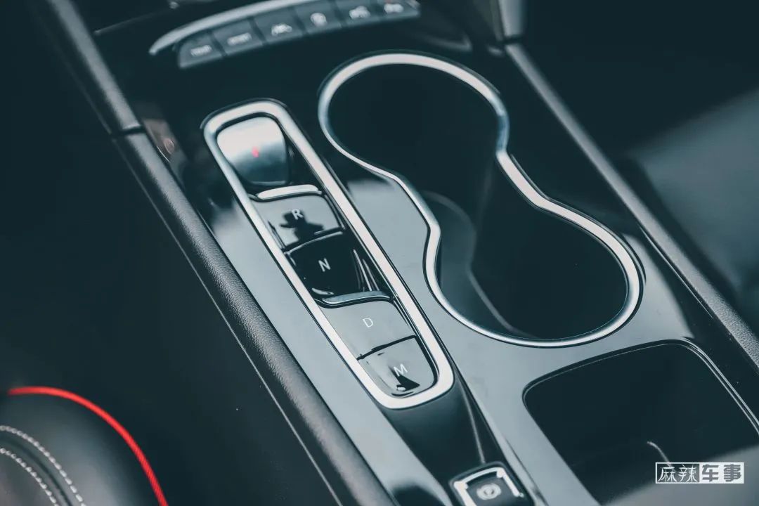 全新君威gs2.0t,君威gs新款试驾视频