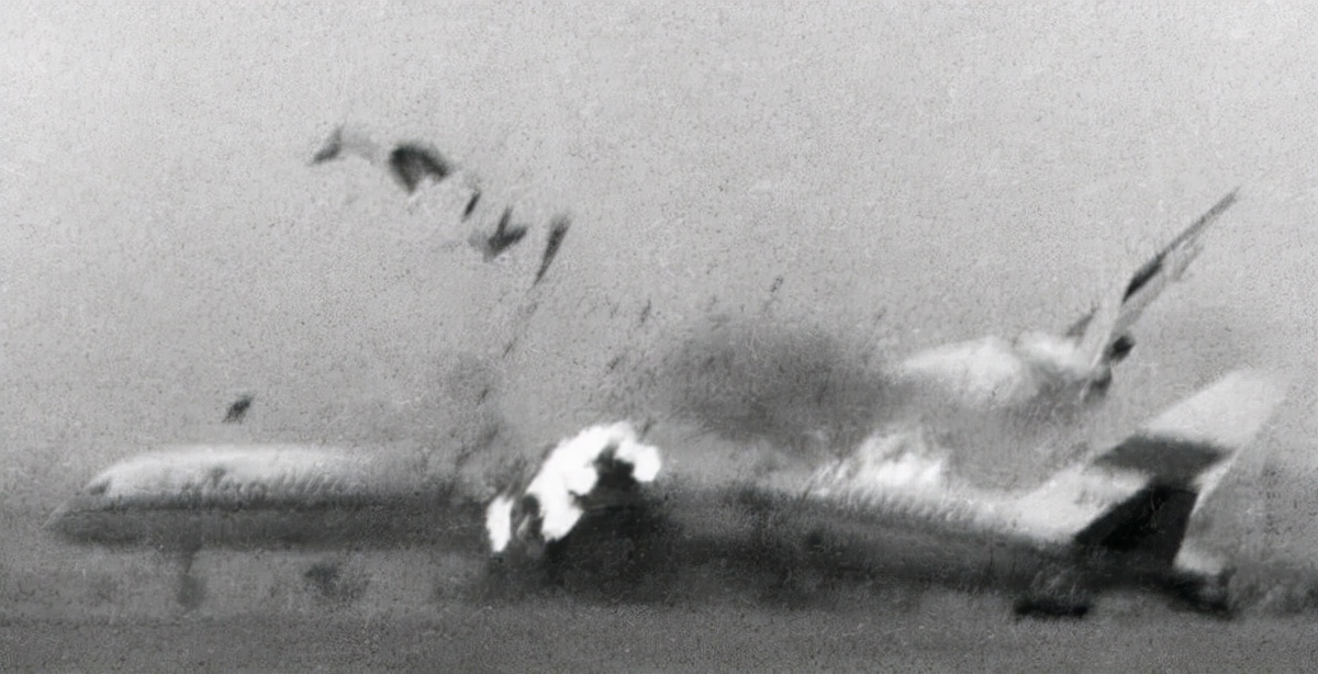 大连5.7空难机长果断坠海,大连五七空难在蟹子湾吗