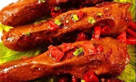 武汉周黑鸭现状如何,武汉周黑鸭的制作视频