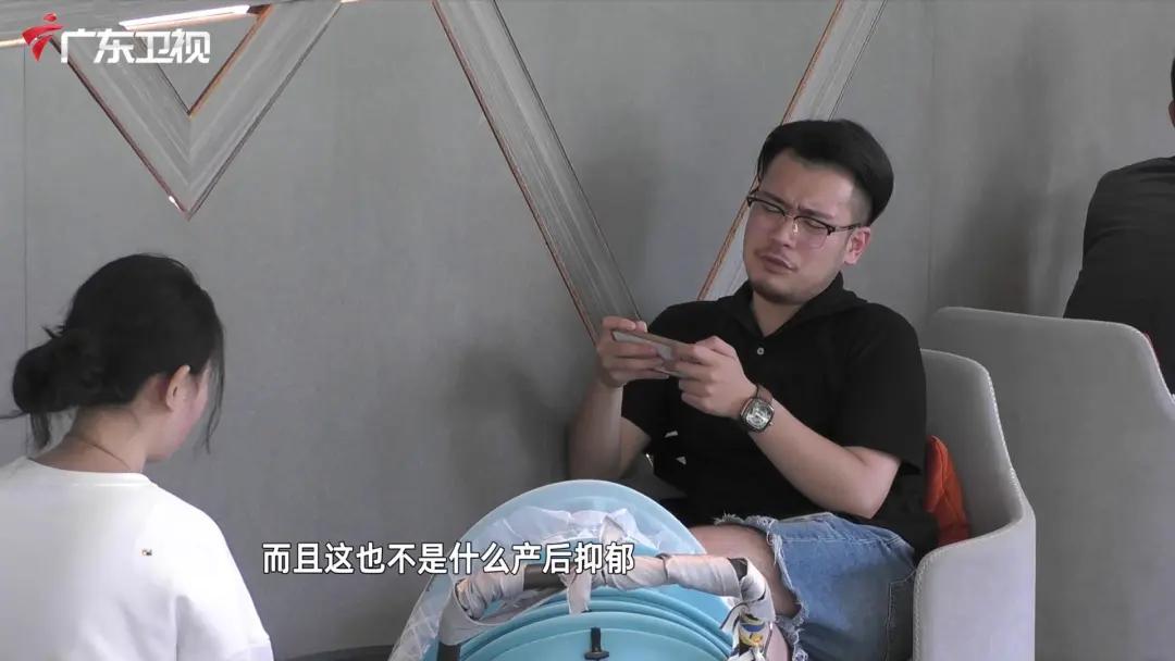 当你老婆产后抑郁了你该怎么办,妻子产后抑郁老公的做法暖心