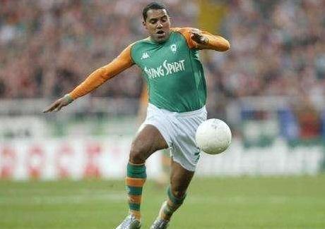 踢球的胖子,足球场上的胖子