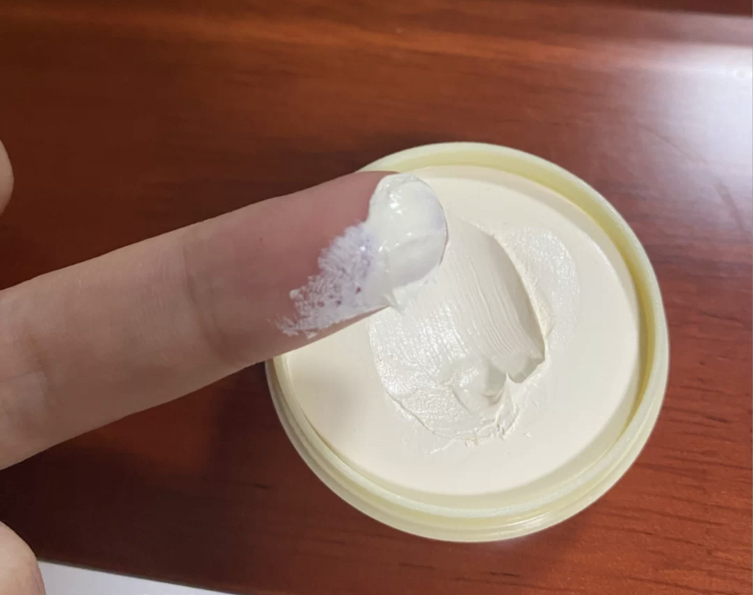 黄皮涂什么颜色素颜霜,偏黄皮肤素颜霜怎样涂不假白