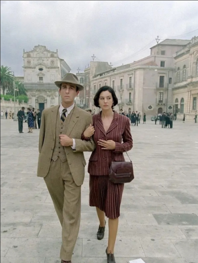 国内因大尺度沦为*片禁**，豆瓣评分却高达8.8《西西里的美丽传说》