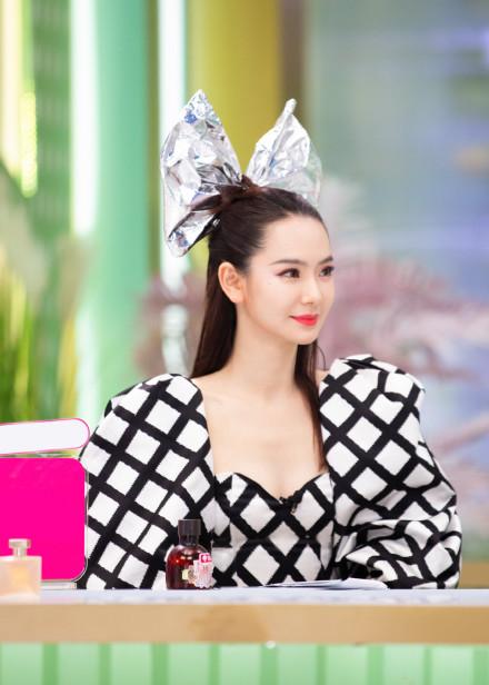 适合夏天扎的头发气质又减龄,永不落伍的减龄扎头发