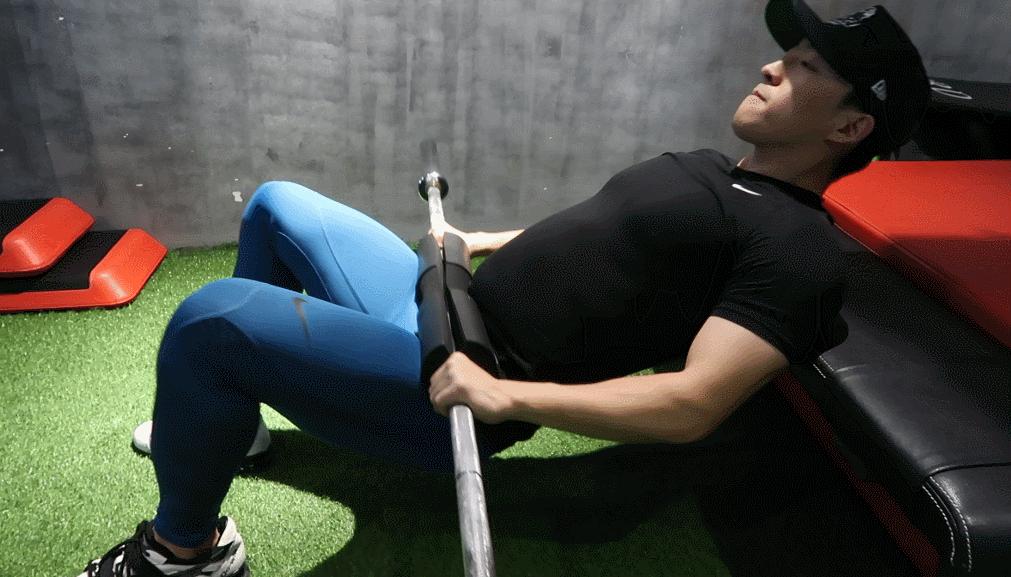 最有效的臀部凹陷训练,怎么通过臀部训练改善臀凹陷