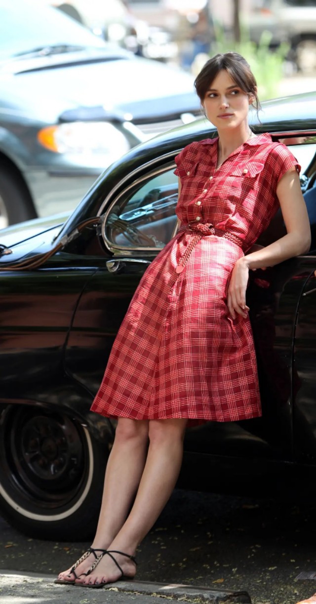 凯拉·奈特莉：平胸短腿马面，是全球最性感的女人？