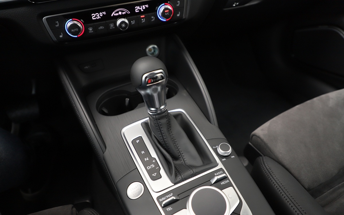 性价比最高的奥迪敞篷,十几万奥迪4座敞篷车速度