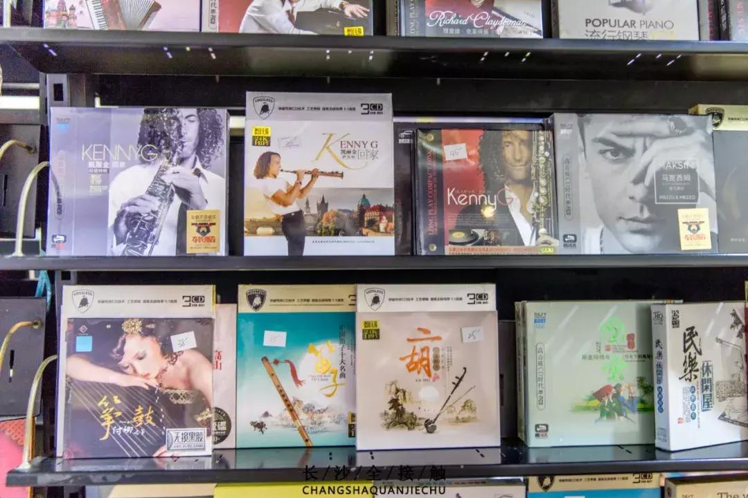 留得住回忆但是留不住人心,留得住的记忆回不去的乡愁