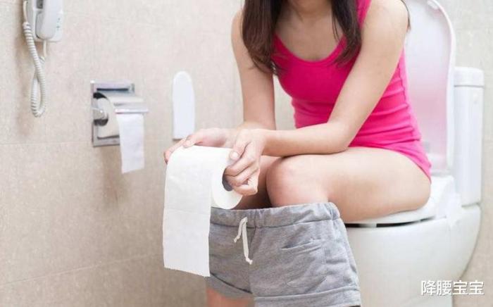 尿路感染反反复复一定要注意什么,女性尿路感染的6个前兆