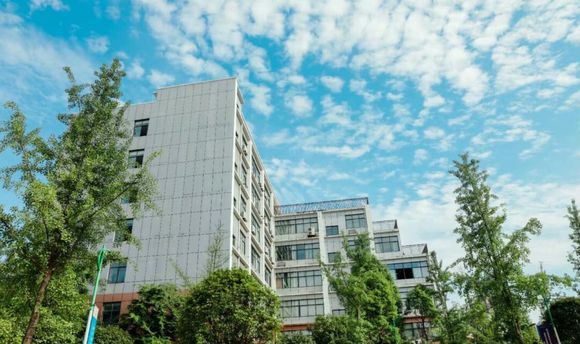 乐山师范学院在哪里查课表,乐山市师范学院可以进去吗