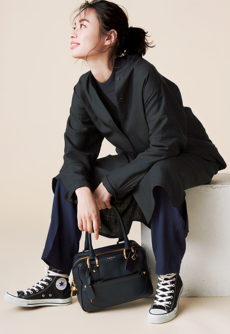 匡威鞋经典款低帮搭配,匡威经典款高帮鞋如何搭配裤子