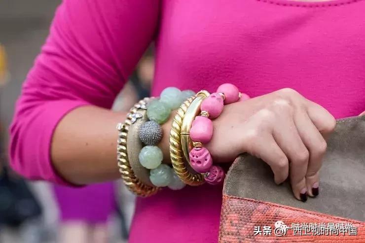手镯是用石头搞出来的吗,手镯创造灵感