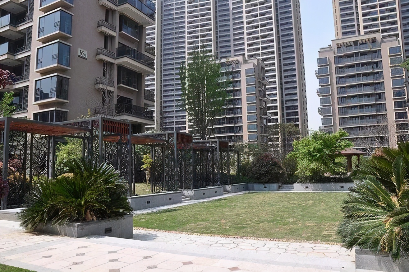 最低390万，学区房“流量王”，东方郡116套挂牌房源全分析