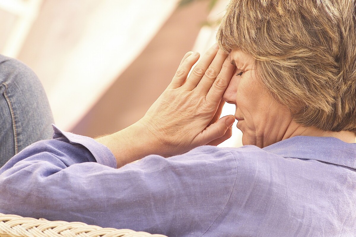 女人得了痔疮和男人痔疮一样吗,女性患痔疮该怎么办