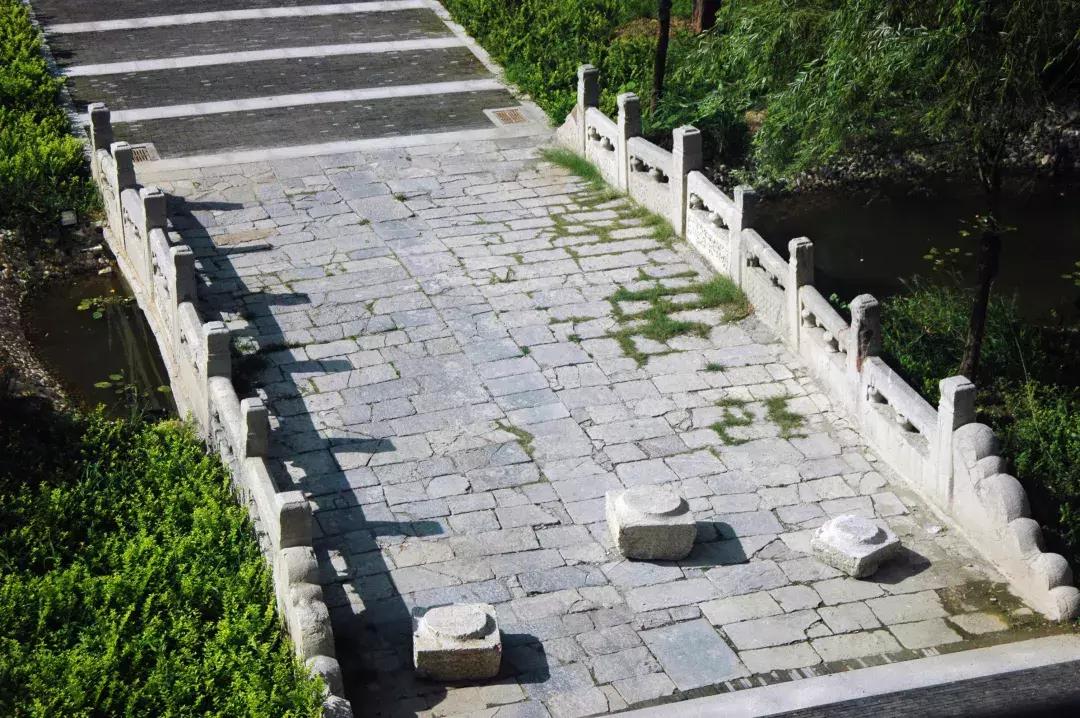 再见!金陵路1号你好!大明路157号