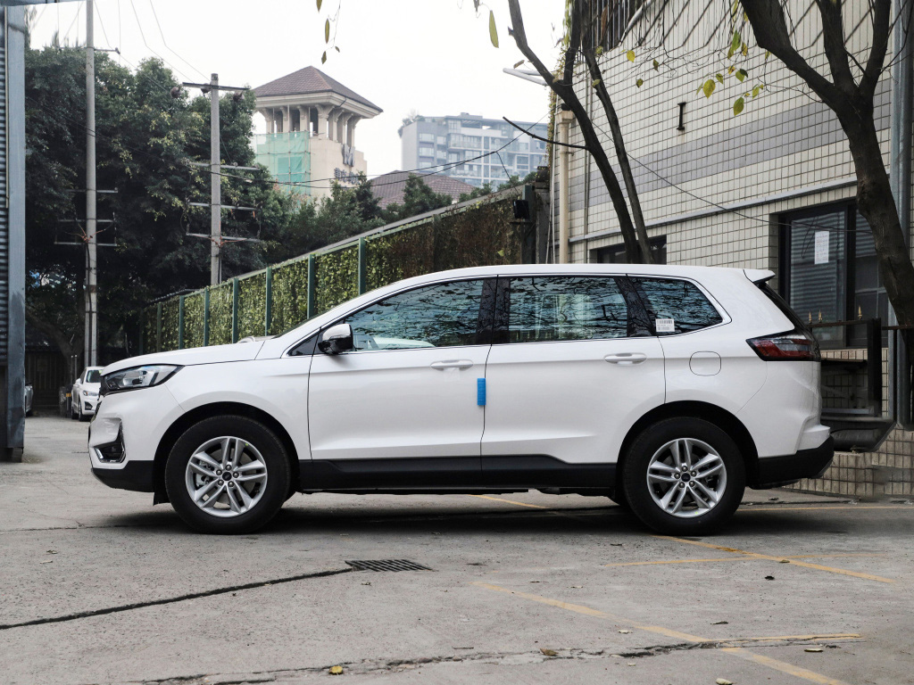 沃尔沃xc60和福特锐界plus哪个好,福特锐界plus2021和昂科威plus