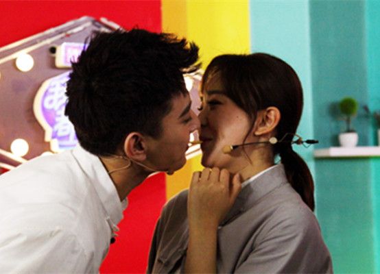 于小彤海陆姐弟恋怎么认识的,于小彤和海陆是什么时候在一起的