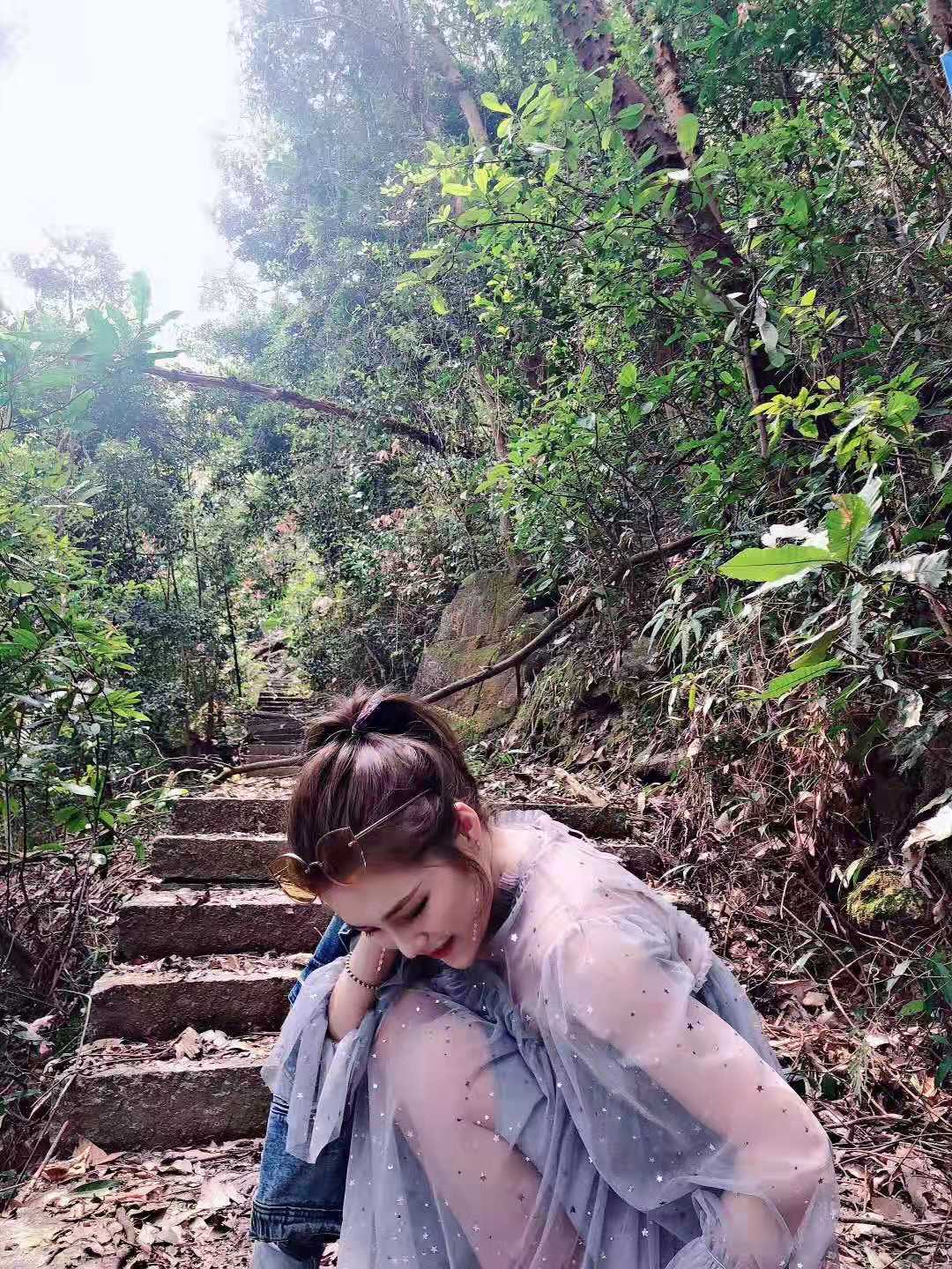 这个像李子柒一样女孩，她干啥啥成……