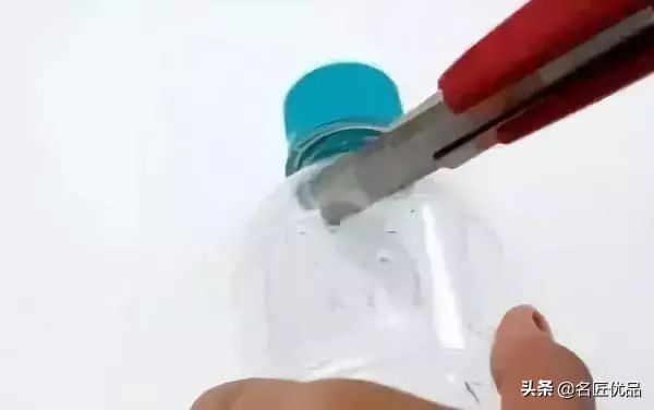 变废为宝矿泉水瓶手工制作机器人,废矿泉水瓶利用手工制作大全图片