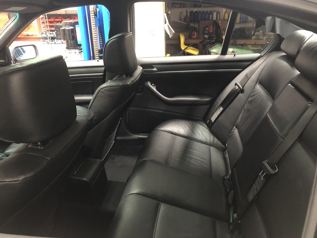 05年宝马3系整理：用宝来换来的抛锚车在专业修理工手中变废为宝