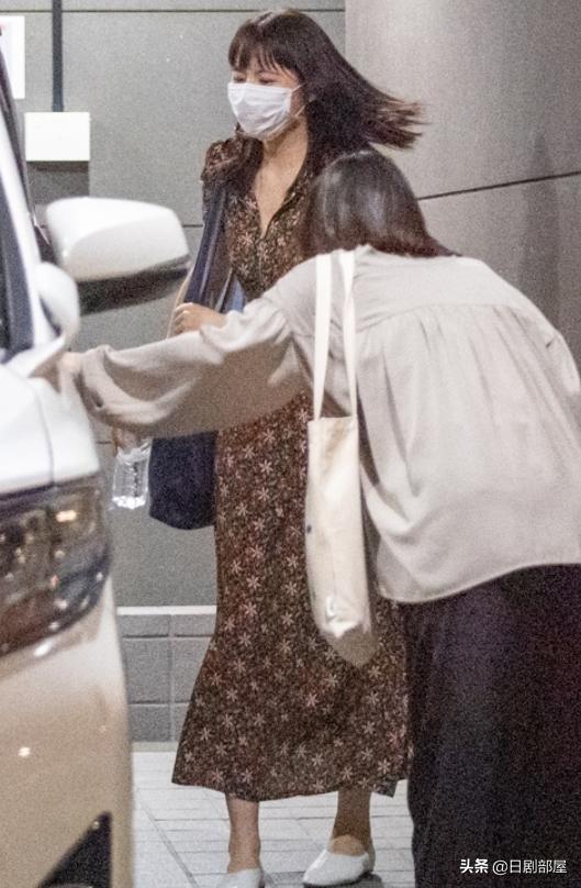 日本女性艺人照片大全新垣结衣,日本女星新垣结衣颜值下降