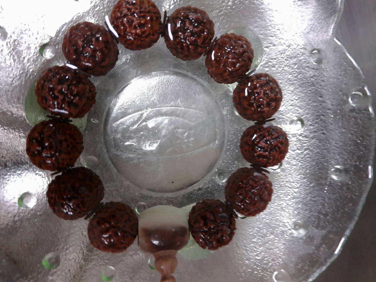 盘玩30年的金刚菩提包浆什么样子,金刚菩提子盘刷的技巧