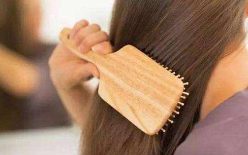 头发容易断用什么洗发水,头发老断又容易掉发怎么回事