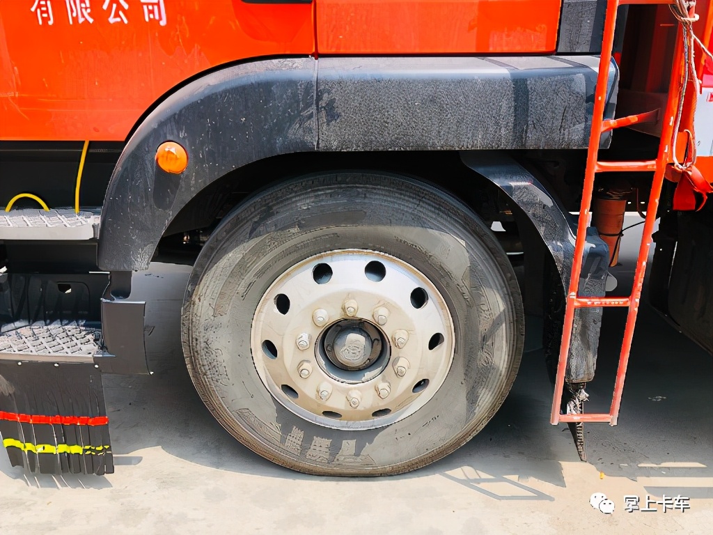 重汽汕德卡g5s6.8米货车,重汽汕德卡g5载货车