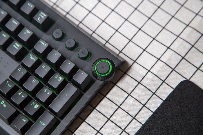 雷蛇黑寡妇精英键盘测评,黑寡妇雷蛇键盘标准版测评