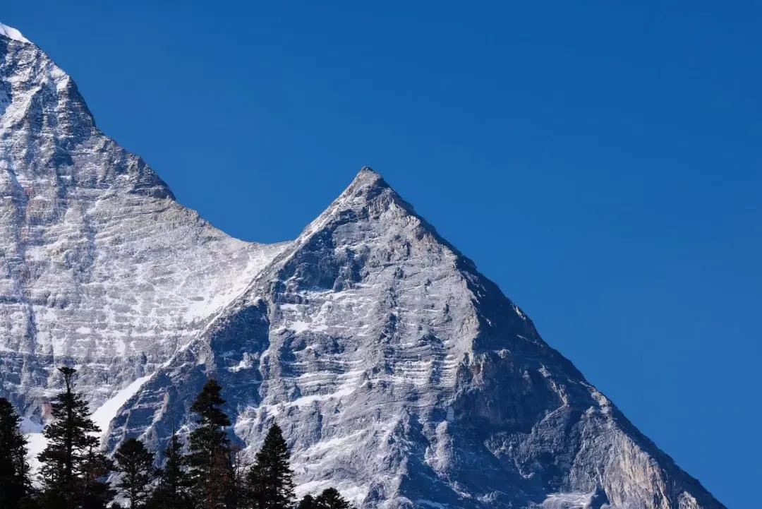 稻城亚丁一个让人魂牵梦绕的地方,稻城亚丁最接近天堂的地方