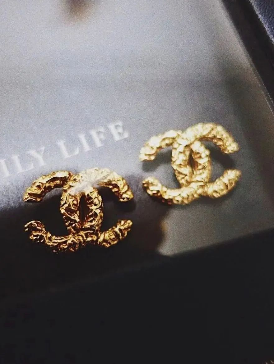 钟楚曦耳环高清图片,钟楚曦耳饰特辑