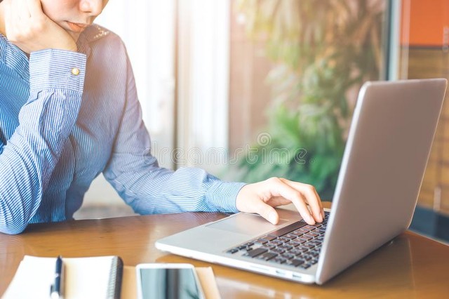 电脑为什么会闪退黑屏,电脑为什么会闪退软件