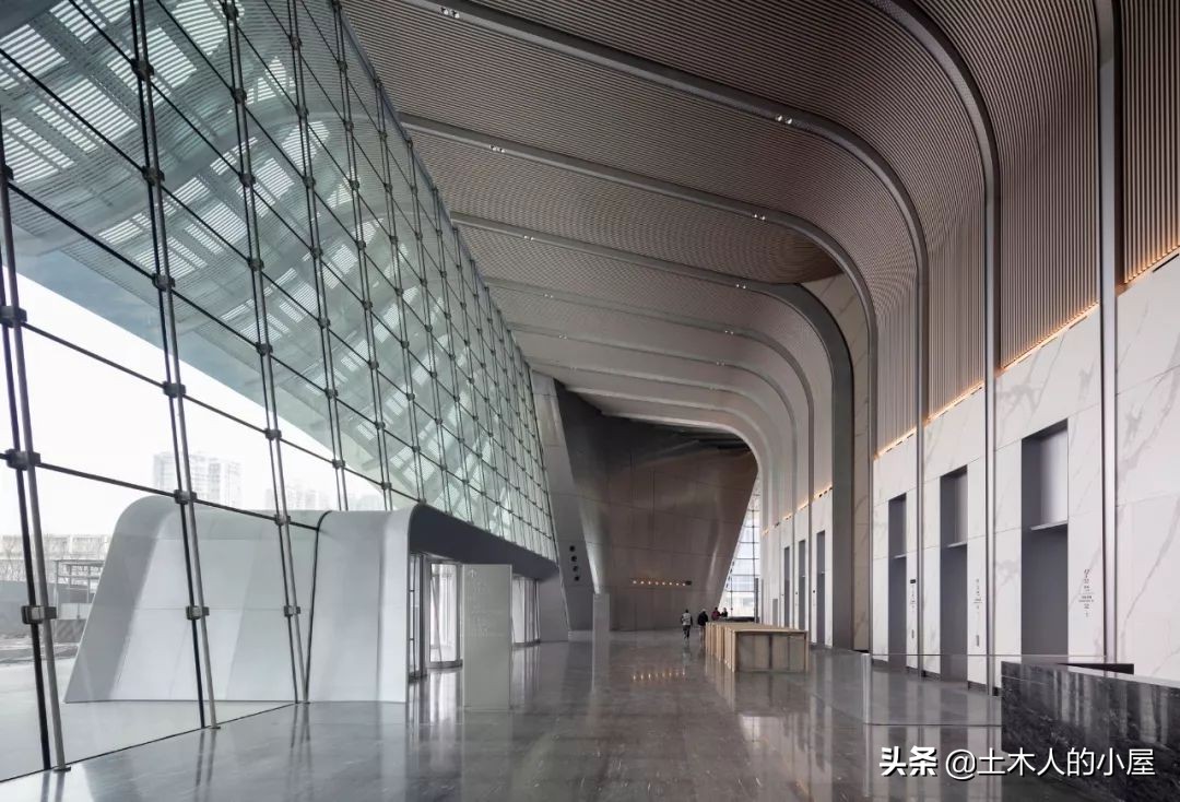 北京中信大厦夜景,北京中信大厦多少层