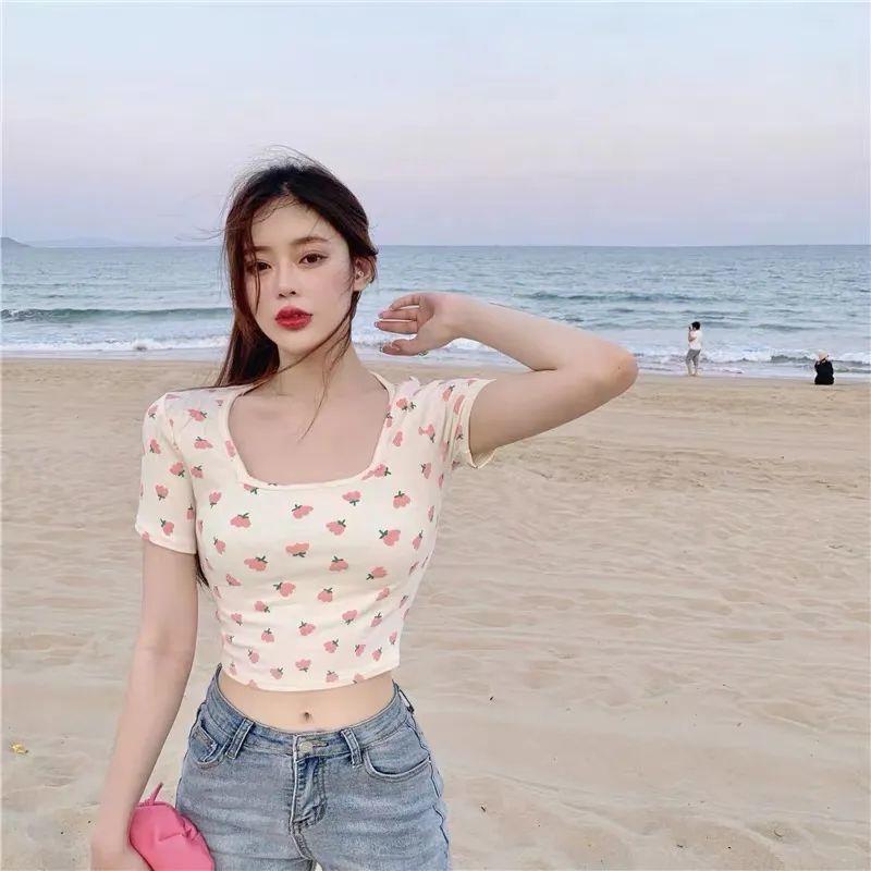 买百搭的衣服不撞款的t恤,春夏最值得穿的t恤